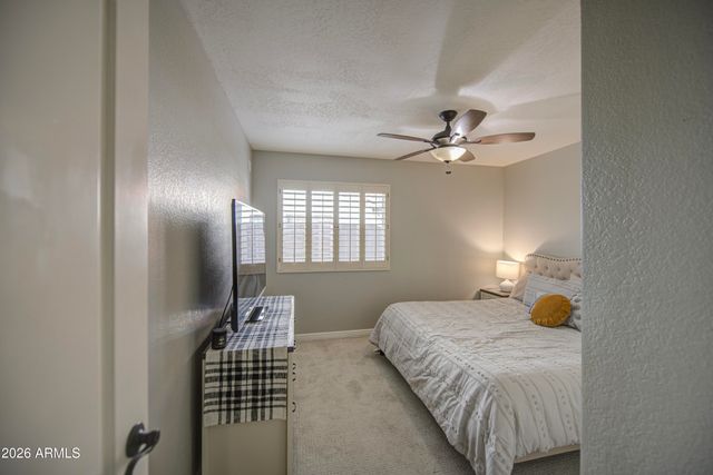 5651 E Fairfield Street E, Mesa, AZ 85205