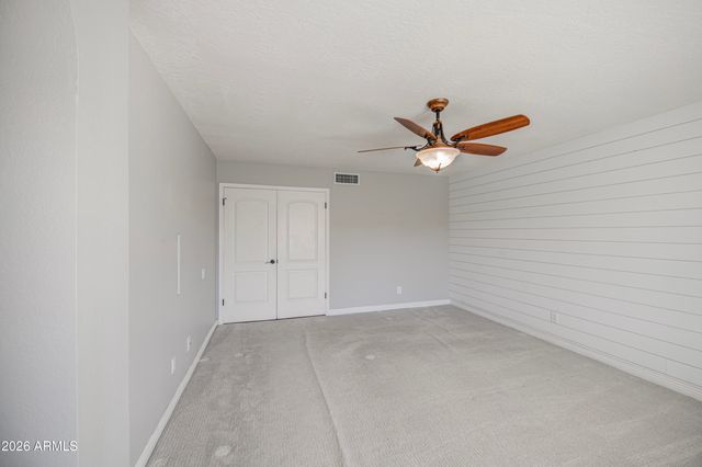 5651 E Fairfield Street E, Mesa, AZ 85205