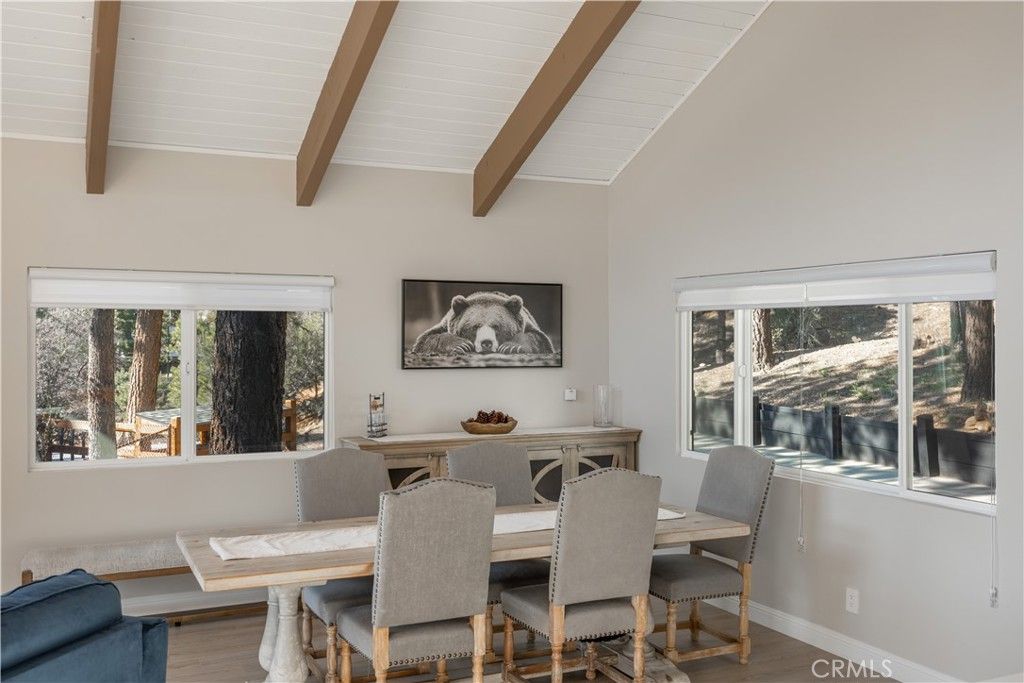 Image 20 of property listing at 43911 Yosemite Drive, Big Bear Lake, CA 92315