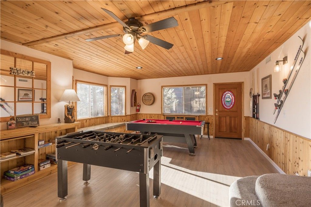 Image 28 of property listing at 43911 Yosemite Drive, Big Bear Lake, CA 92315