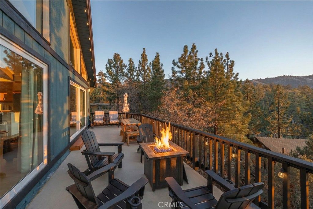 Image 40 of property listing at 43911 Yosemite Drive, Big Bear Lake, CA 92315