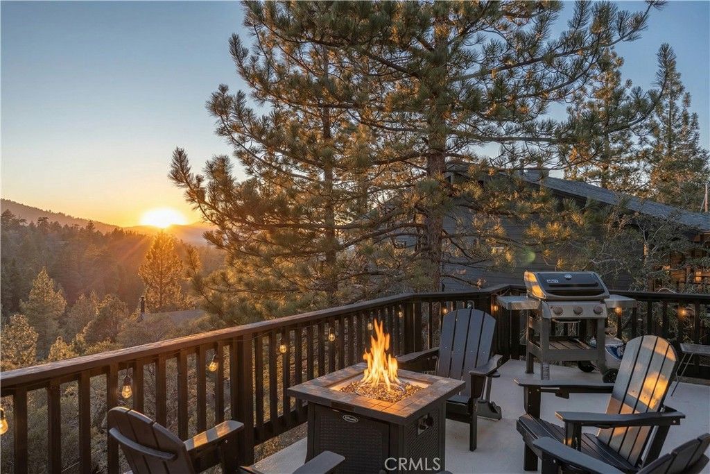 Image 8 of property listing at 43911 Yosemite Drive, Big Bear Lake, CA 92315