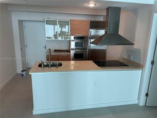 218 SE 14th St 1908, Miami, FL 33131