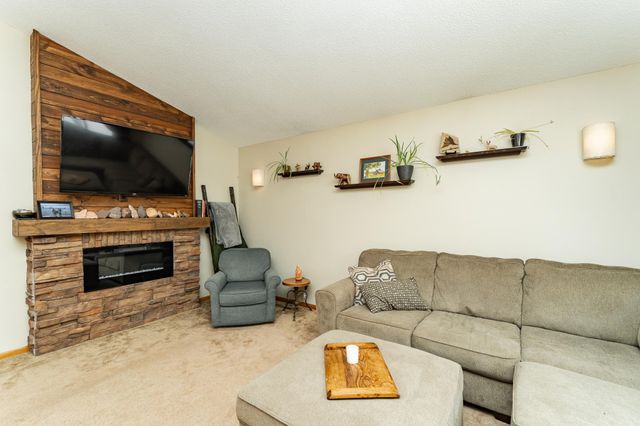 5920 44th Avenue NW, Rochester, MN 55901