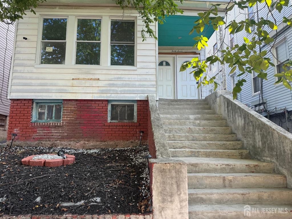 47 Rose Terrace, Newark, NJ 07108