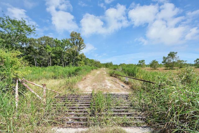 309 Old Liberty Road, Liberty, TX 77575