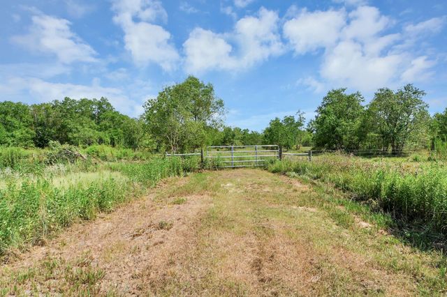 309 Old Liberty Road, Liberty, TX 77575