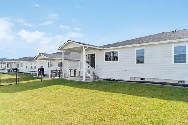 1321 N Coach Dr, Spokane Valley, WA 99016