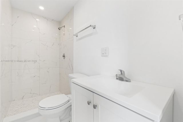 2385 SW 17th St, Miami, FL 33145