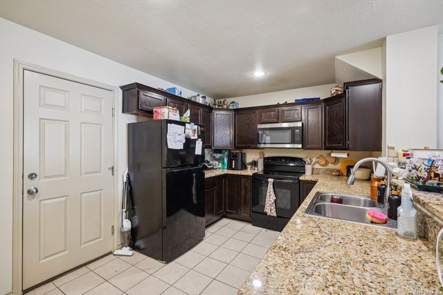 2312 Sailing Way Drive B, Kerrville, TX 78028