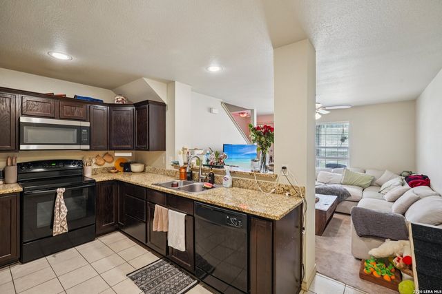 2312 Sailing Way Drive B, Kerrville, TX 78028
