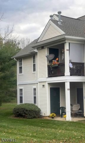 870 Honeybrook Cir, Lopatcong Twp., NJ 08886