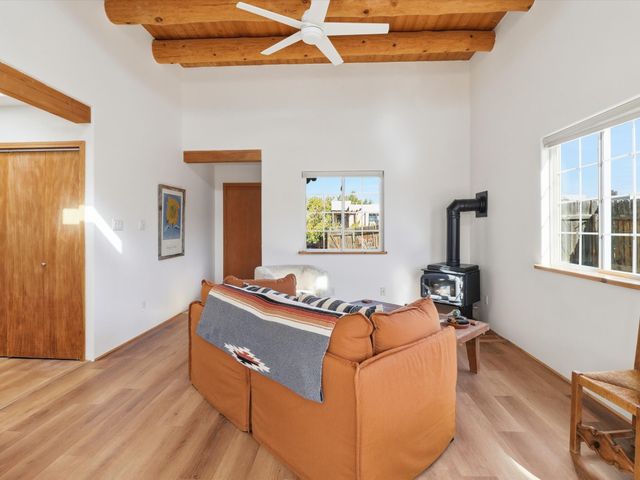 6356 Jaguar Drive, Santa Fe, NM 87507