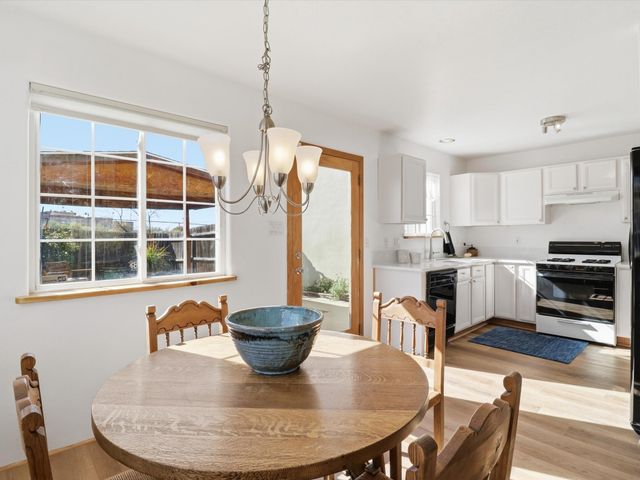 6356 Jaguar Drive, Santa Fe, NM 87507