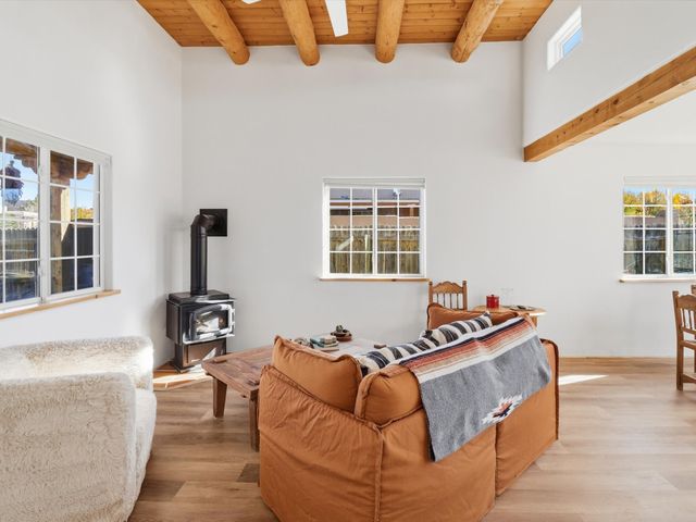 6356 Jaguar Drive, Santa Fe, NM 87507