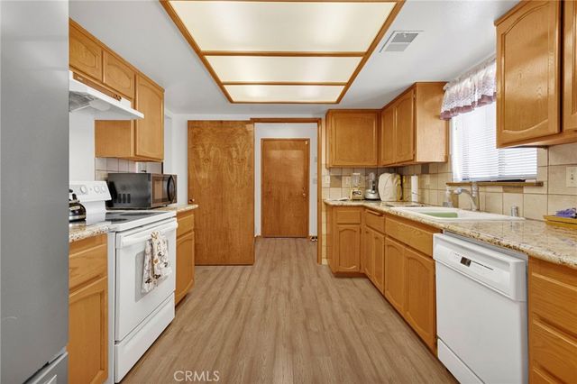 18669 Ranchero, Hesperia, CA 92345