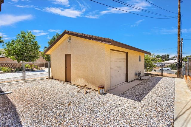 18669 Ranchero, Hesperia, CA 92345