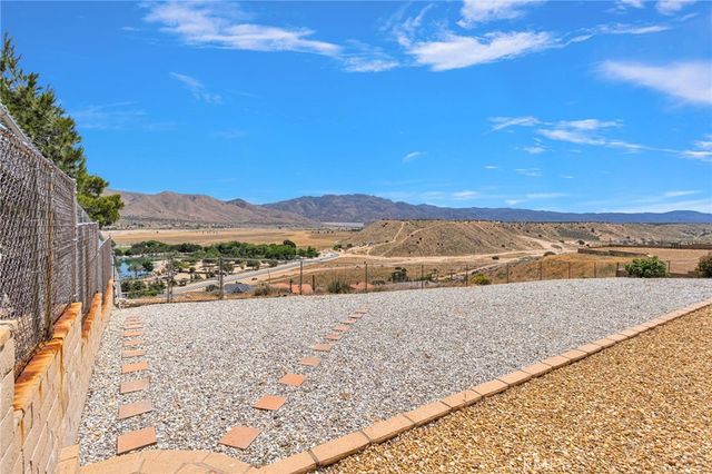 18669 Ranchero, Hesperia, CA 92345