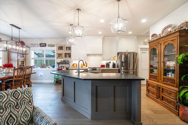 3855 Wyoming Lane, Medford, OR 97504