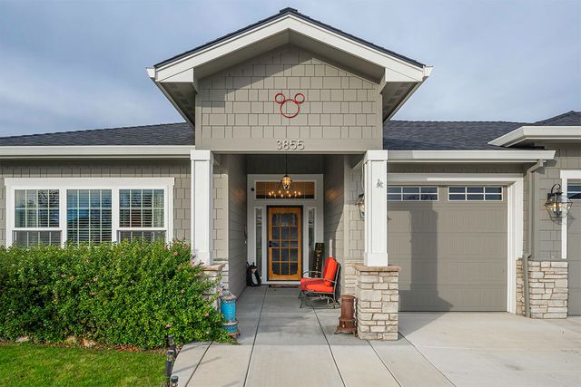 3855 Wyoming Lane, Medford, OR 97504