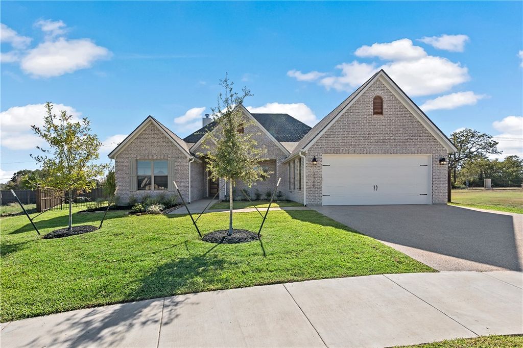 2160 Madden Circle, College Station, TX 77845