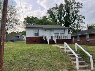 527 N Washington Avenue, Reidsville, NC 27320