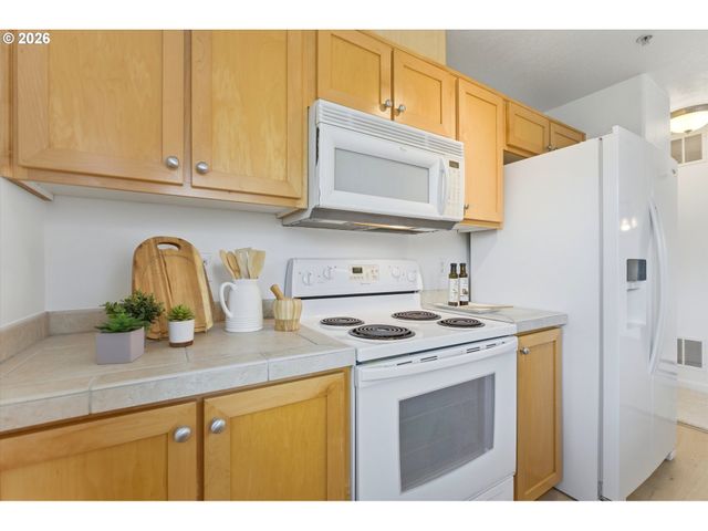 15130 Sw MALLARD Dr 202, Beaverton, OR 97007