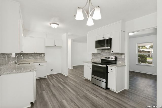 451 Hialeah Ave, San Antonio, TX 78218