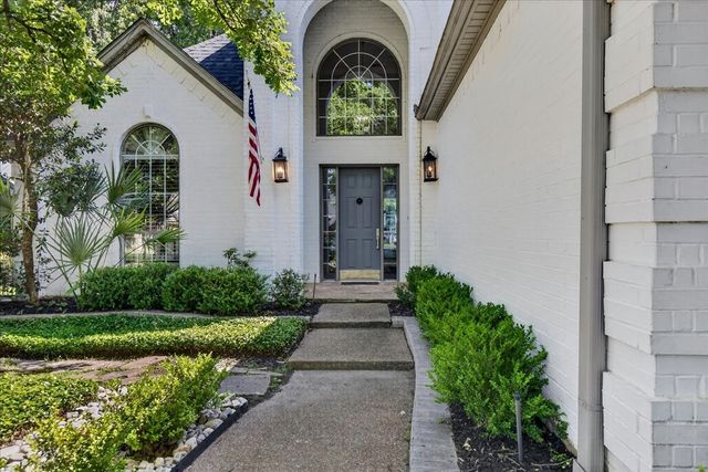 122 Saint Annes Drive, Mabank, TX 75156