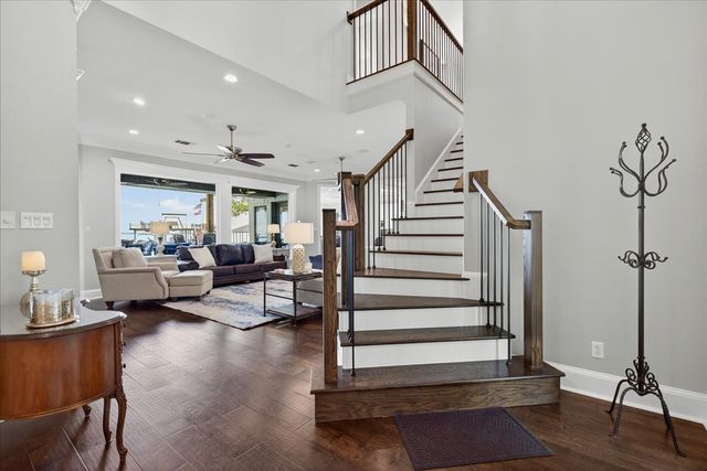 122 Saint Annes Drive, Mabank, TX 75156