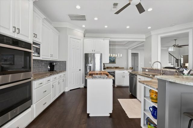 122 Saint Annes Drive, Mabank, TX 75156