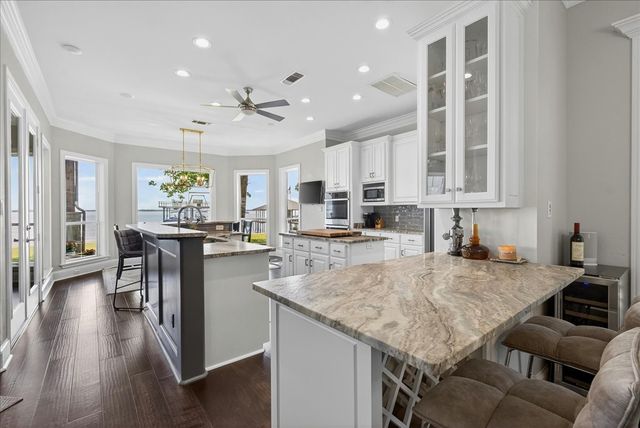 122 Saint Annes Drive, Mabank, TX 75156