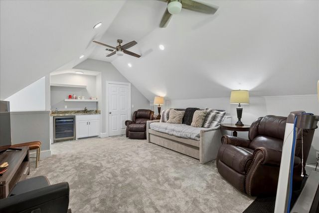 122 Saint Annes Drive, Mabank, TX 75156