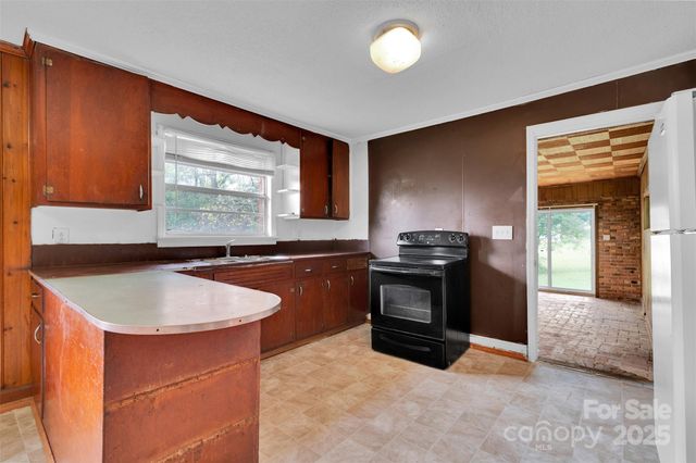 170 Redmon Road, Harmony, NC 28634