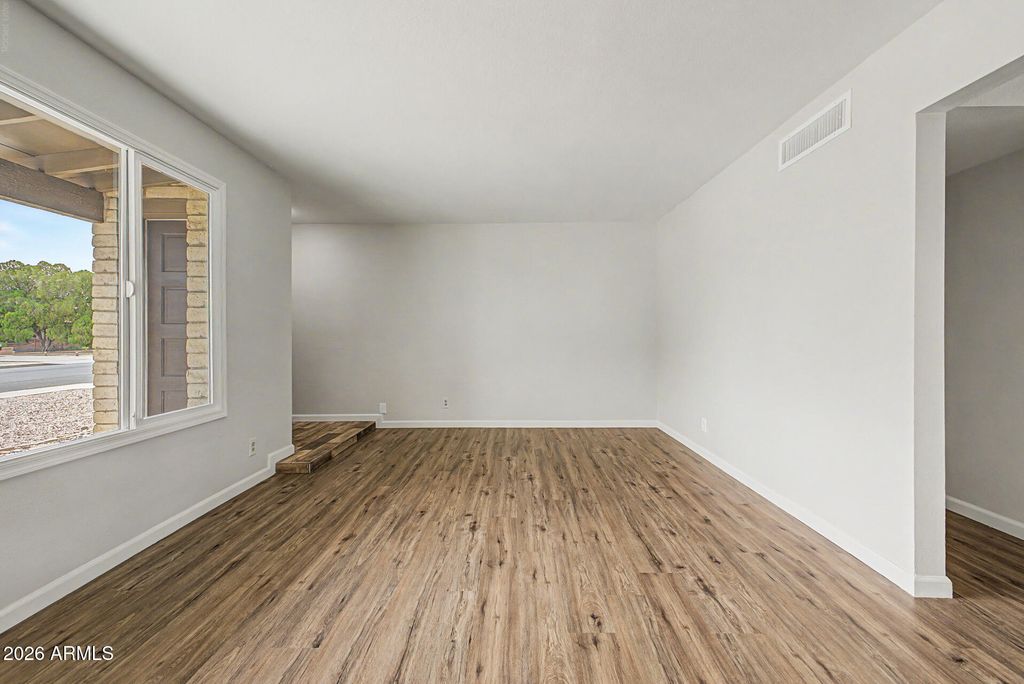 2820 S GEORGE Drive, Tempe, AZ 85282 — photo 4