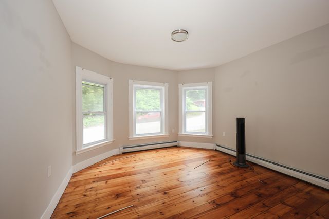 449 W. River Road, Hooksett, NH 03106