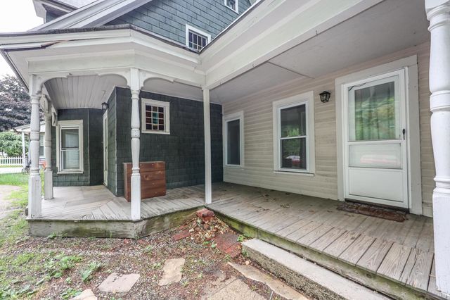 449 W. River Road, Hooksett, NH 03106