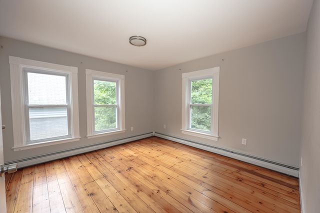 449 W. River Road, Hooksett, NH 03106