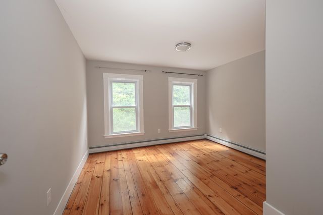 449 W. River Road, Hooksett, NH 03106