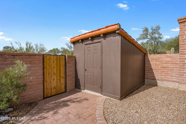 3951 N Four Winds Drive, Tucson, AZ 85750