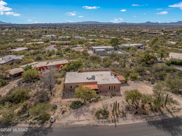 3951 N Four Winds Drive, Tucson, AZ 85750