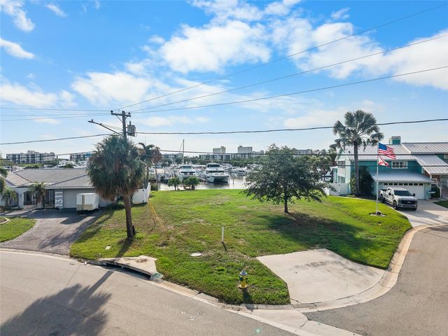 1301 SEA GULL DRIVE S, St Petersburg, FL 33707
