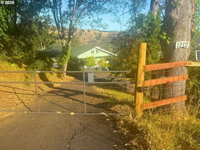 Address unavailable.