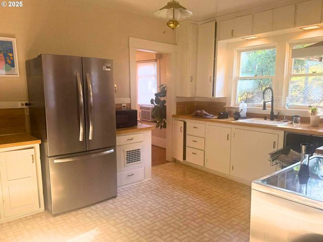 Address unavailable.