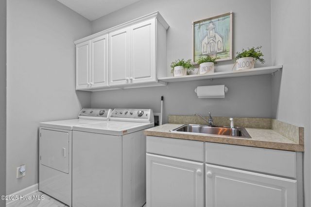 176 Simmons Drive, West End, NC 27376