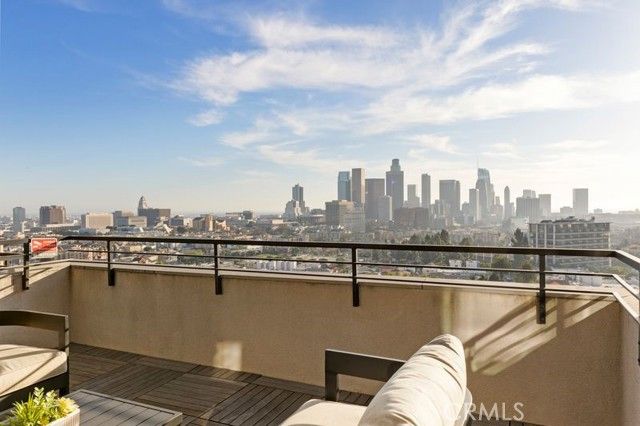 1056 N Joels Place, Los Angeles, CA 90012