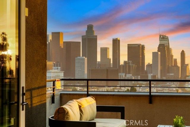 1056 N Joels Place, Los Angeles, CA 90012