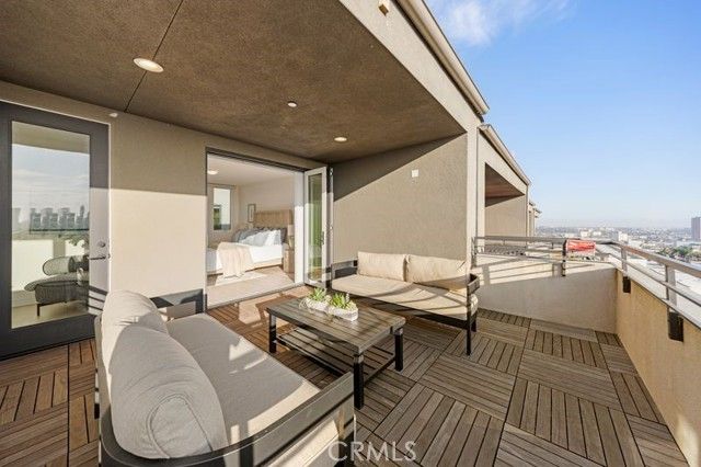 1056 N Joels Place, Los Angeles, CA 90012