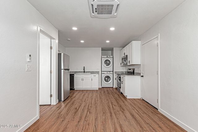 1934 E CARVER Drive 1, Phoenix, AZ 85040