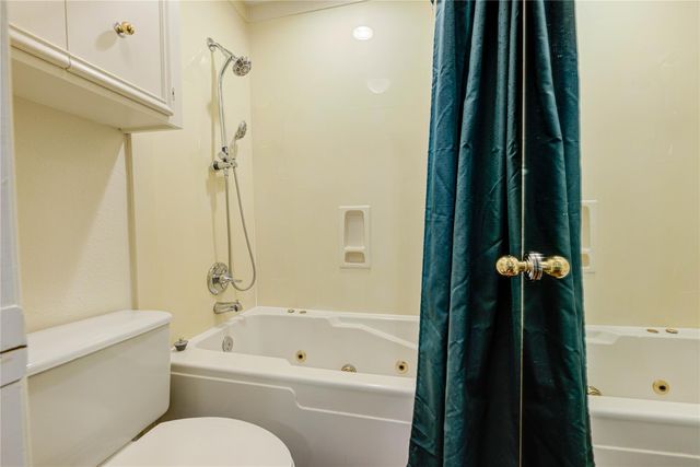 10850 Kirktown Drive, Houston, TX 77089